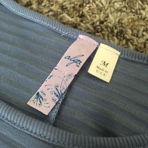 TEE - Picture 5 of 6